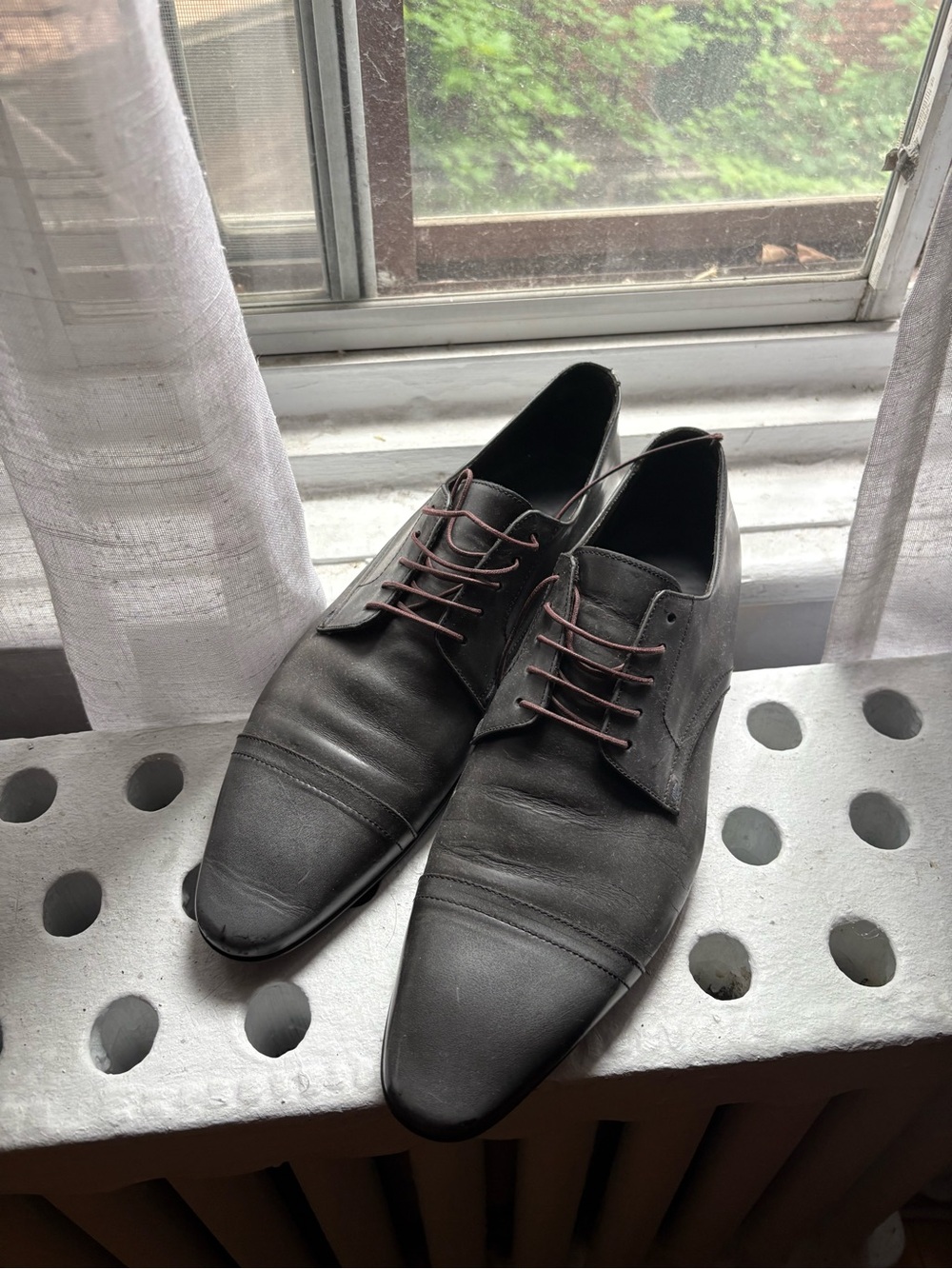 Men's Grey Leather Cap-Toe Lace-Up Dress Shoes
